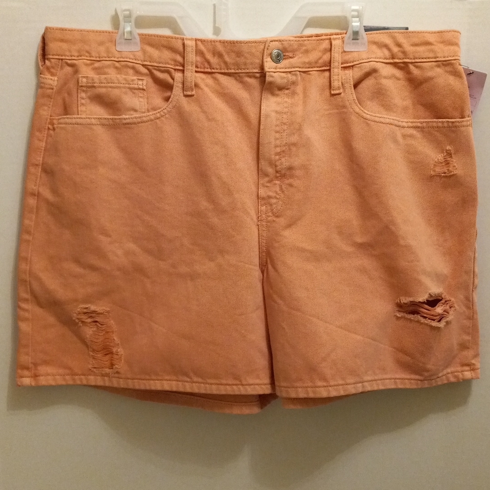 STYLISH BERMUDA  PEACH SHORTS- SIZE 18